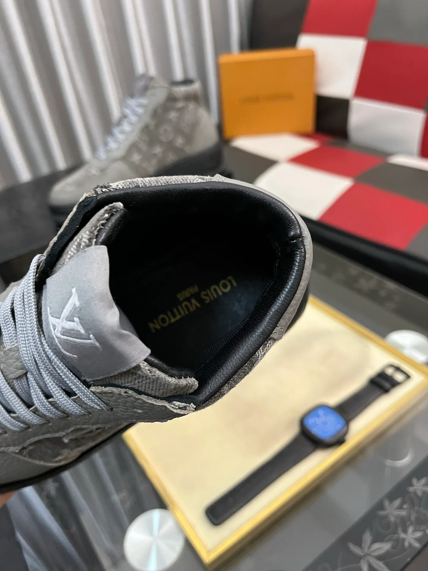 Ex-factory price: 438⌚️⌚️[LOUIS VUITTON] Same style as Louis Vuitton* official website 🚹Men's high-top casual shoes❤️Same style as popular celebrities and big names ~ Best-selling at home and abroad Lv focuses on the checkerboard series...Imported first-layer cowhide with special fabric ➕Full cotton, code number: 38-443️⃣Colors available
